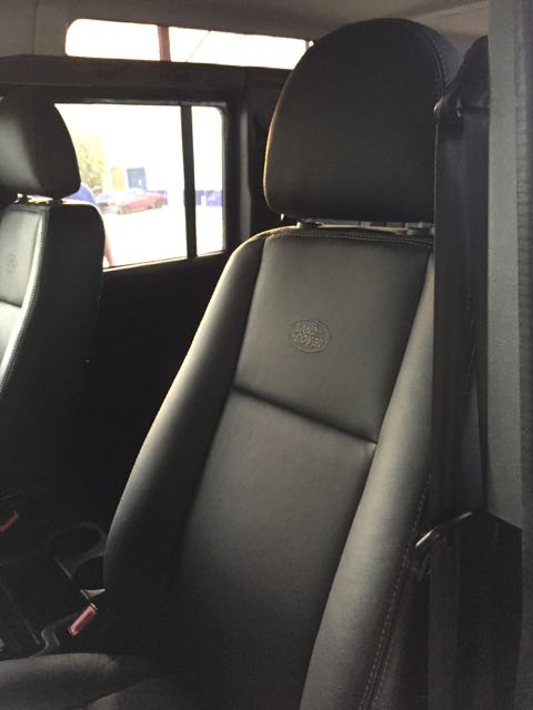 Land Rover Defender 2