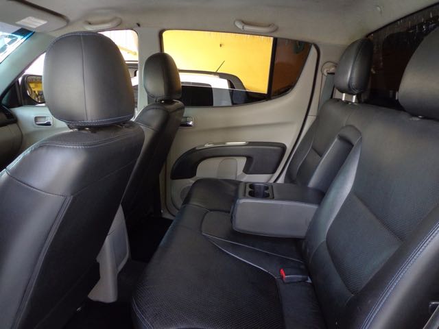 L200